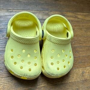 CROCS Yellow Sandals with Perforated Design